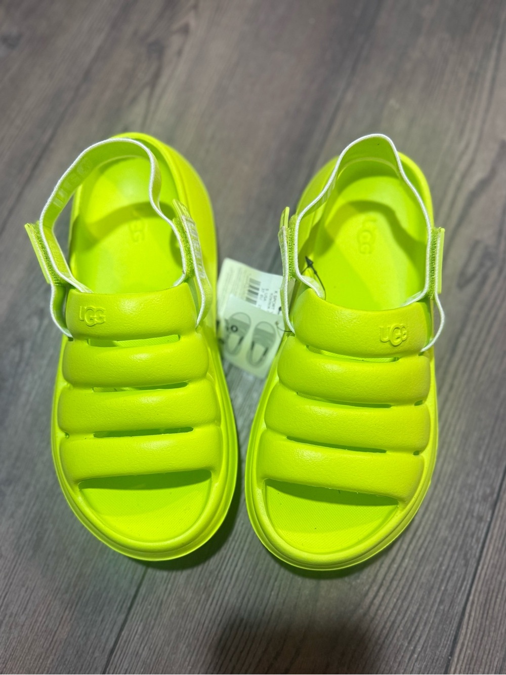 UGG Kids Sport Yeah Sandals KLM Key Lime Big Kids Youth Size 5 NWT